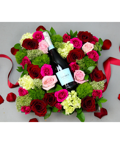 Mi Amore is a stunning floral crate that speaks the language of love.